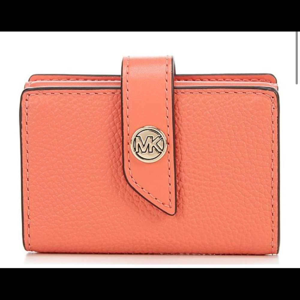 Michael Kors MK Charm Small Tab Pebble Leather - Picture 1 of 3